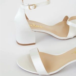 Lulus white satin shoes NEW!